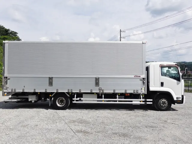 いすゞ フォワード TKG-FRR90T2(2WD)の写真9