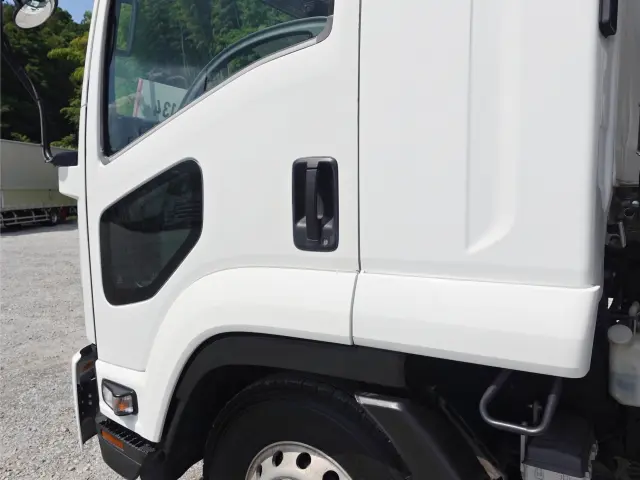 いすゞ フォワード TKG-FRR90T2(2WD)の写真15