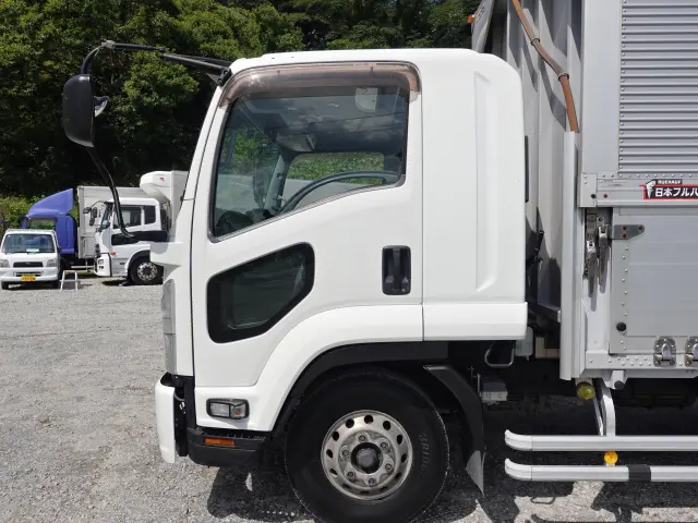 いすゞ フォワード TKG-FRR90T2(2WD)の写真16