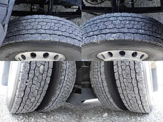 いすゞ フォワード TKG-FRR90T2(2WD)の写真23