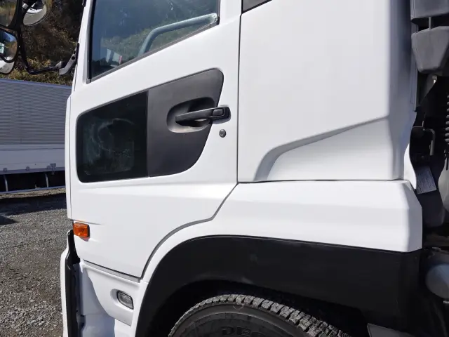 UD クオン QKG-CX5YA(6x4)の写真11