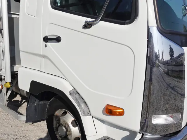 三菱 ファイター 2KG-FK64F(2WD)の写真6