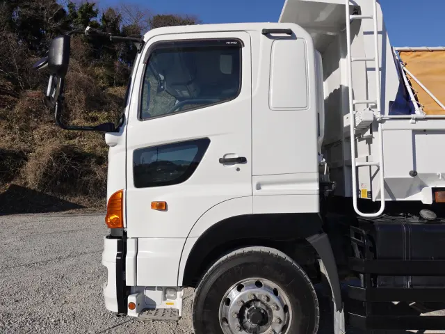 日野 プロフィア QPG-FS1AKDA(6x4)の写真18