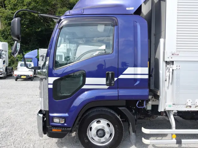 いすゞ フォワード 2RG-FRR90T2(2WD)の写真10
