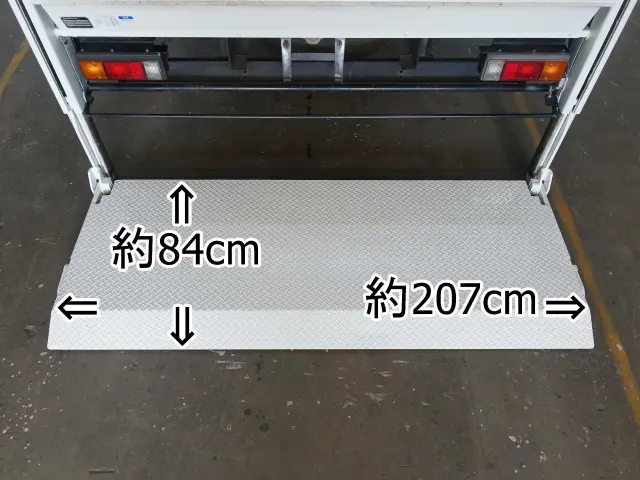 三菱 キャンター TKG-FEB5W(2WD)の写真4