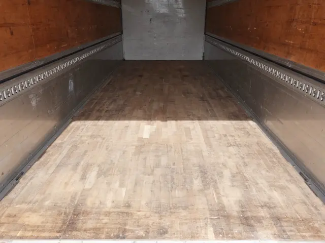 いすゞ フォワード PKG-FSR34T2(2WD)の写真16