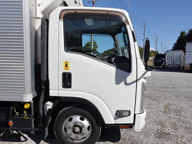 いすゞ エルフ TPG-NPR85AN(2WD)の写真7