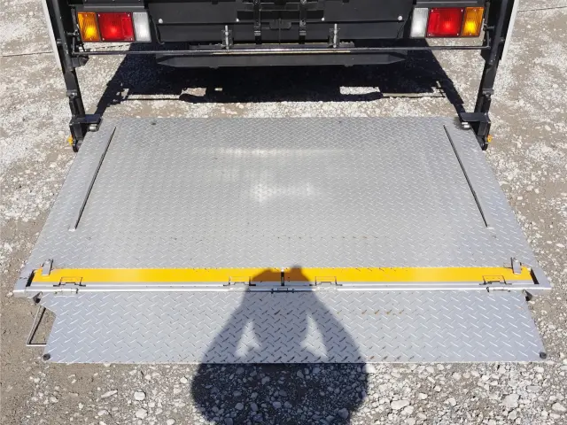 いすゞ エルフ TPG-NPR85AN(2WD)の写真18