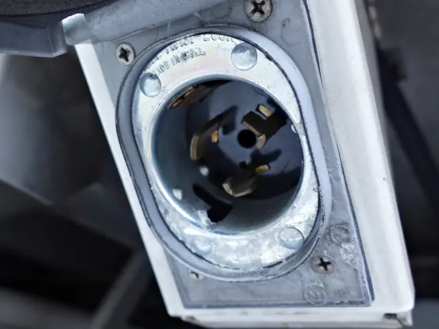 ＵＤ クオン QKG-CD5ZA(6x2)の写真24