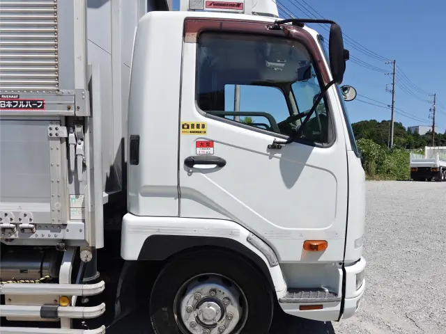 三菱 ファイター QKG-FK72FZ(2WD)の写真4
