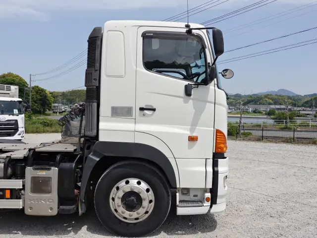 日野 プロフィア QKG-SS1EKAG(6x4)の写真6