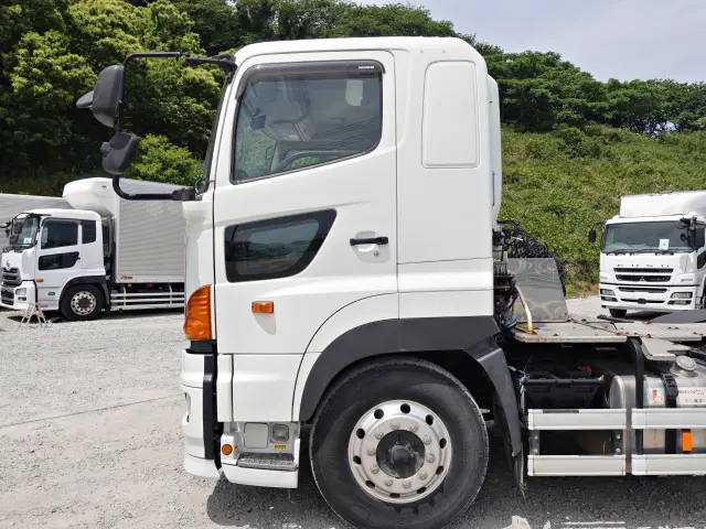 日野 プロフィア QKG-SS1EKAG(6x4)の写真13