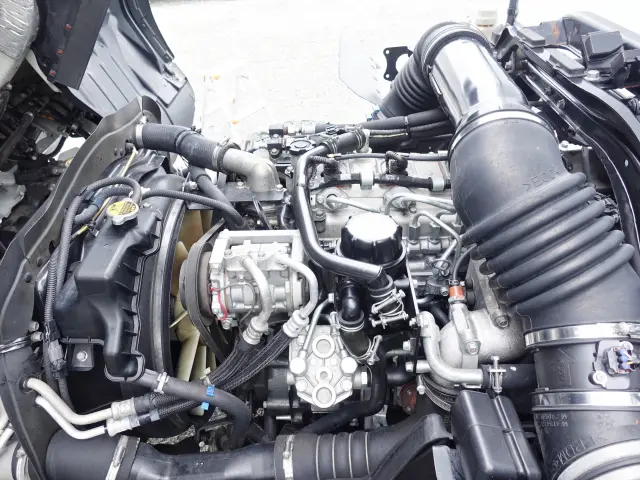 三菱 ファイター 2PG-FK74N(2WD)の写真11