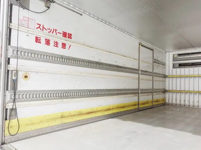 いすゞ フォワード SKG-FSR90T2(2WD)の写真13