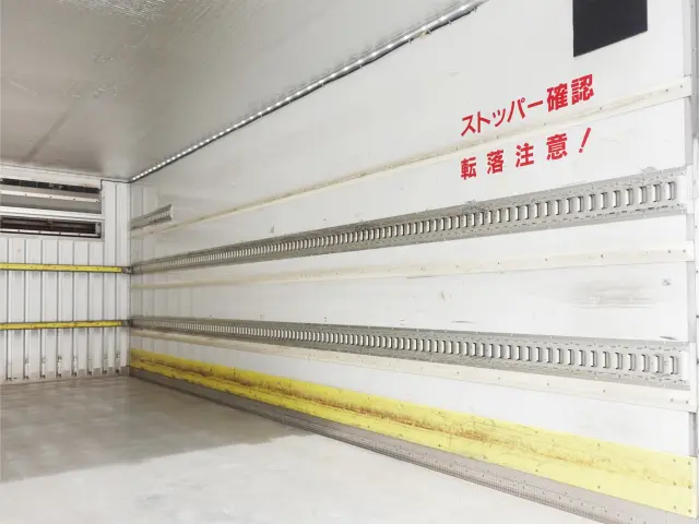 いすゞ フォワード SKG-FSR90T2(2WD)の写真14