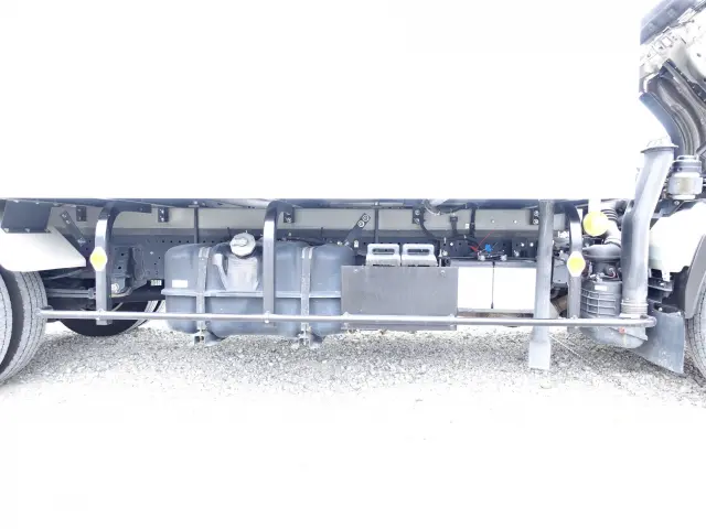 いすゞ エルフ TRG-NPR85AN(2WD)の写真15