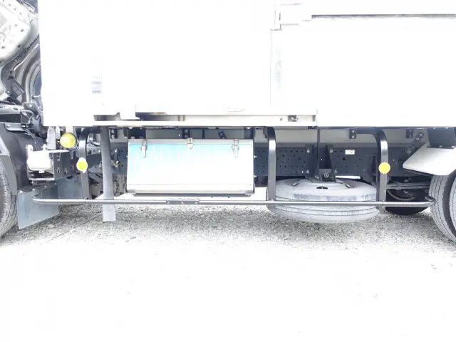 いすゞ エルフ TRG-NPR85AN(2WD)の写真18