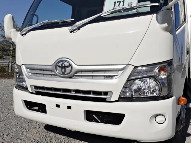 トヨタ ダイナ SKG-XZU710(2WD)の写真4