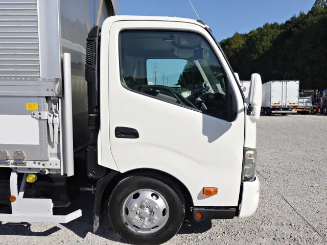 トヨタ ダイナ SKG-XZU710(2WD)の写真7