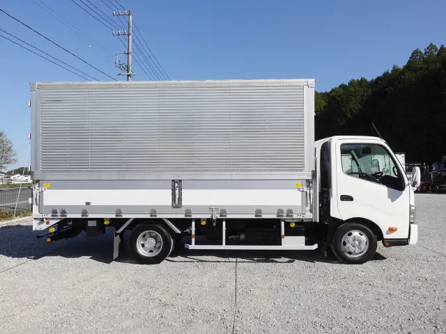 トヨタ ダイナ SKG-XZU710(2WD)の写真9
