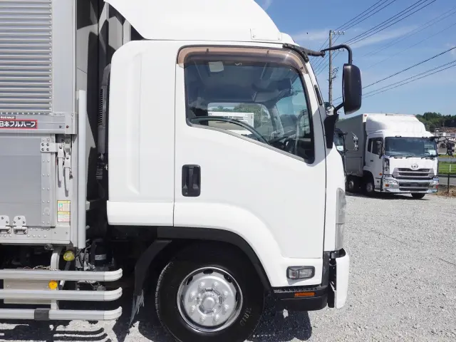 いすゞ フォワード QPG-FTR34S2(2WD)の写真4