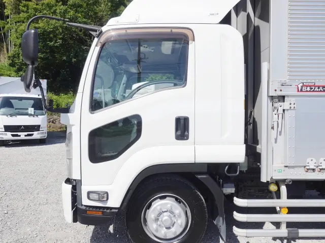 いすゞ フォワード QPG-FTR34S2(2WD)の写真8
