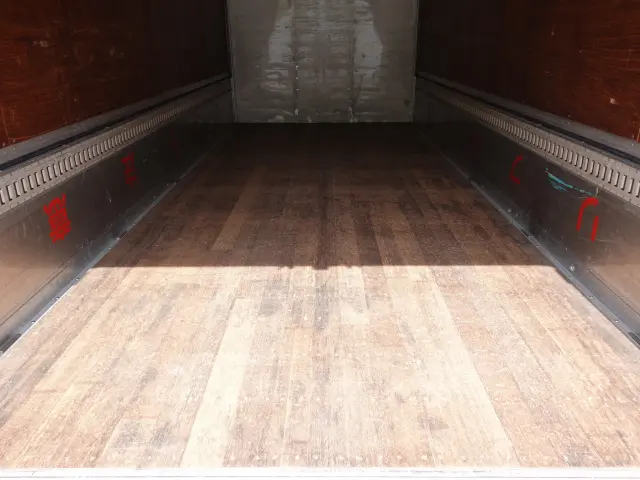 いすゞ フォワード SKG-FSR90S2(2WD)の写真14