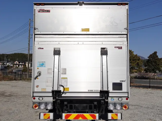 いすゞ フォワード 2PG-FRR90T2(2WD)の写真9