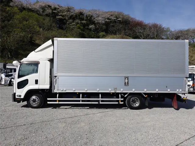 いすゞ フォワード 2RG-FRR90T2(2WD)の写真12