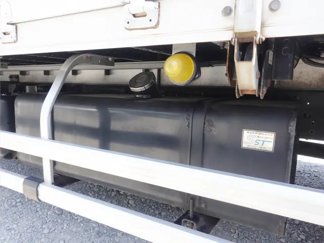 いすゞ フォワード 2RG-FRR90T2(2WD)の写真24