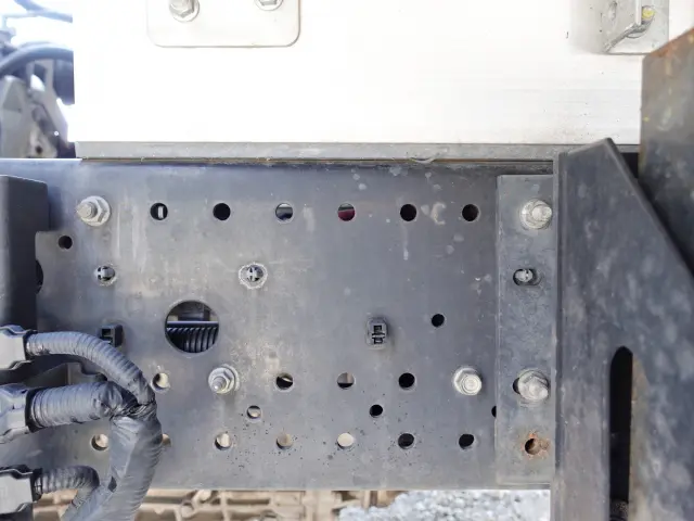 いすゞ フォワード 2RG-FRR90T2(2WD)の写真25