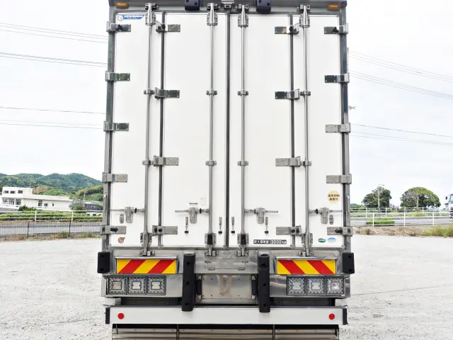 三菱 スーパーグレート QPG-FU65VZ(6x2)の写真9