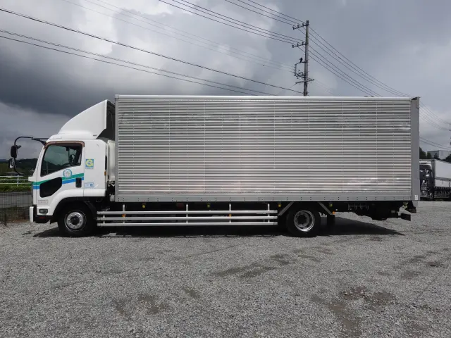 いすゞ フォワード LKG-FTR90T2(2WD)の写真7