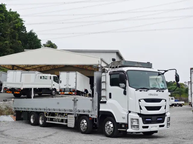いすゞ ギガ QPG-CYJ77B(8x4)の写真20