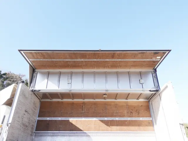 いすゞ フォワード TKG-FRR90S2(2WD)の写真14