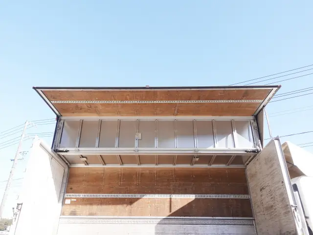 いすゞ フォワード TKG-FRR90S2(2WD)の写真15