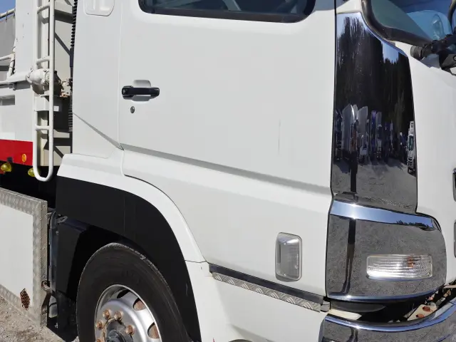 三菱 スーパーグレート QKG-FV50VX(6x4)の写真6