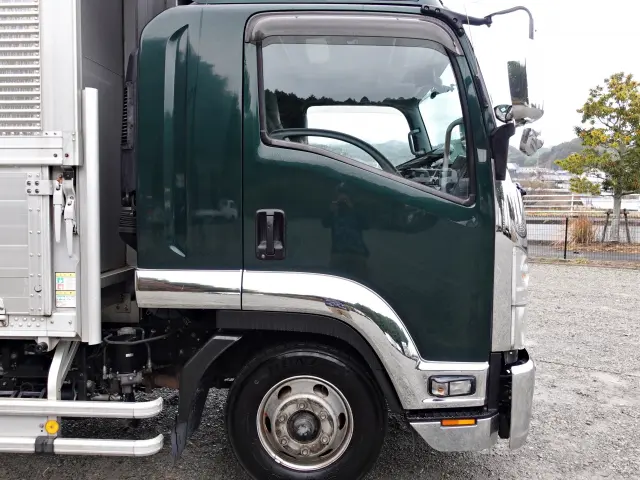 いすゞ フォワード TKG-FRR90T2(2WD)の写真10