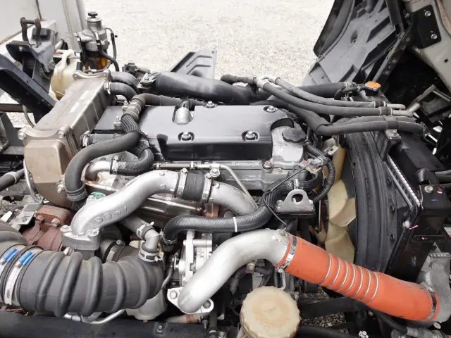 いすゞ フォワード TKG-FRR90T2(2WD)の写真15