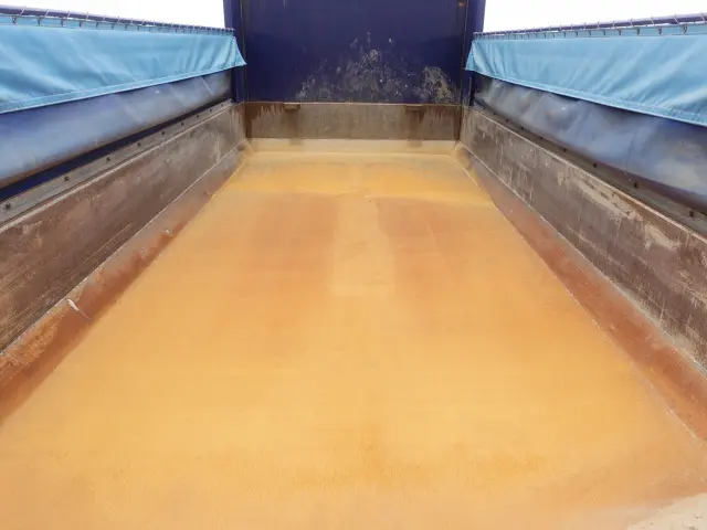 いすゞ ギガ QKG-CXZ77AT(6x4)の写真16