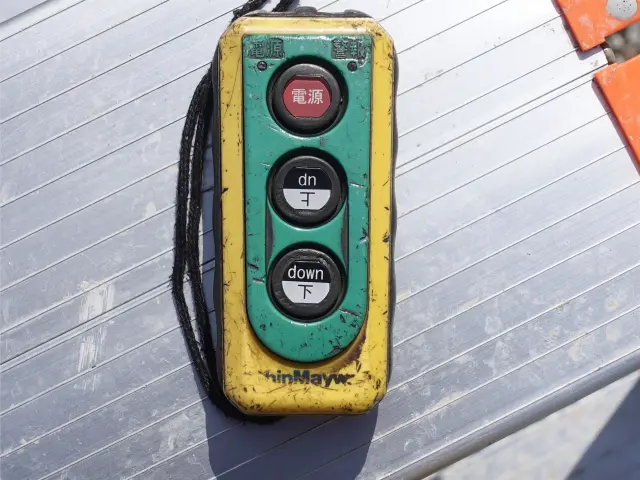 いすゞ フォワード TKG-FRR90S2(2WD)の写真13