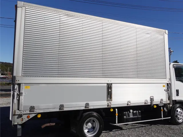 いすゞ エルフ BDG-NPR85AN(2WD)の写真8