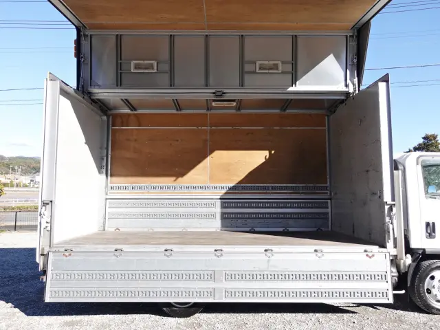 いすゞ エルフ BDG-NPR85AN(2WD)の写真12