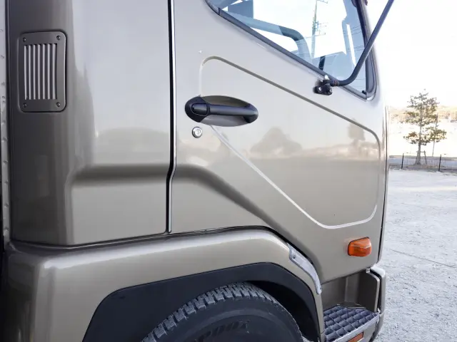 三菱 ファイター TKG-FK71F(2WD)の写真12