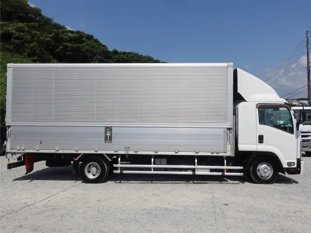 いすゞ フォワード 2RG-FRR90S2(2WD)の写真5