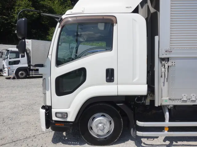 いすゞ フォワード 2RG-FRR90S2(2WD)の写真9