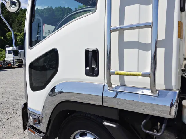 いすゞ フォワード PDG-FTR34T2(2WD)の写真13