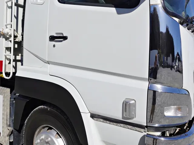 三菱 スーパーグレート QKG-FV50VX(6x4)の写真6