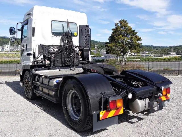 いすゞ ギガ QKG-EXD52BD(2WD)の写真8