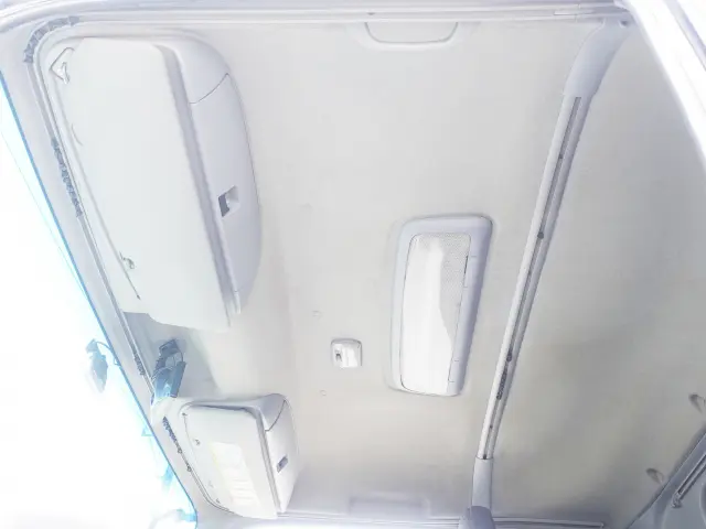 いすゞ フォワード LKG-FTR90T2(2WD)の写真19